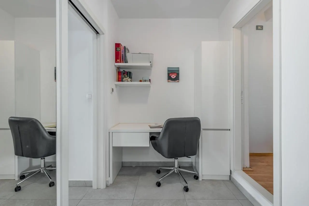 Modern 90 M2 Apt With Balcony W The Sea View Split Apartment