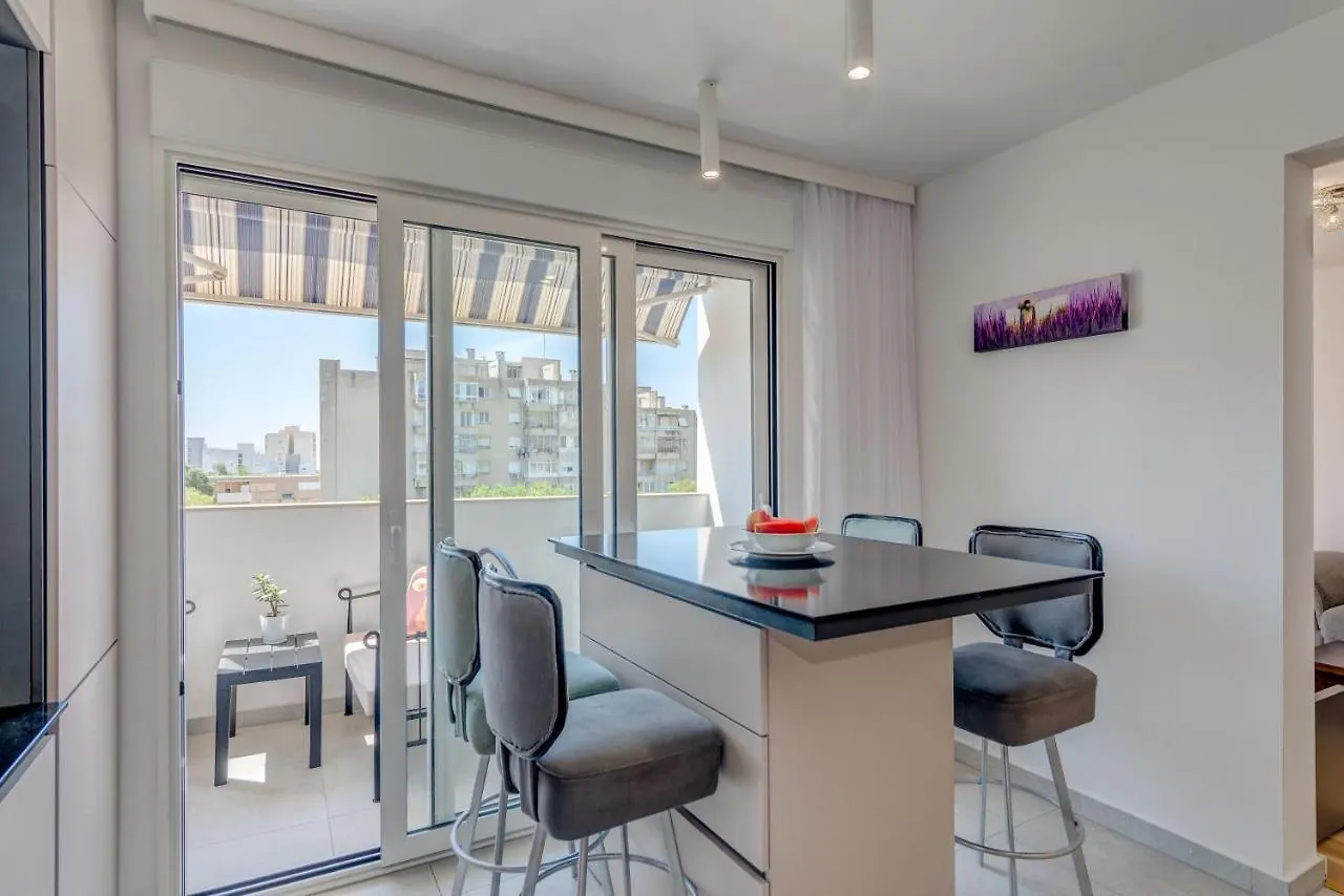 Modern 90 M2 Apt With Balcony W The Sea View Split 0*,