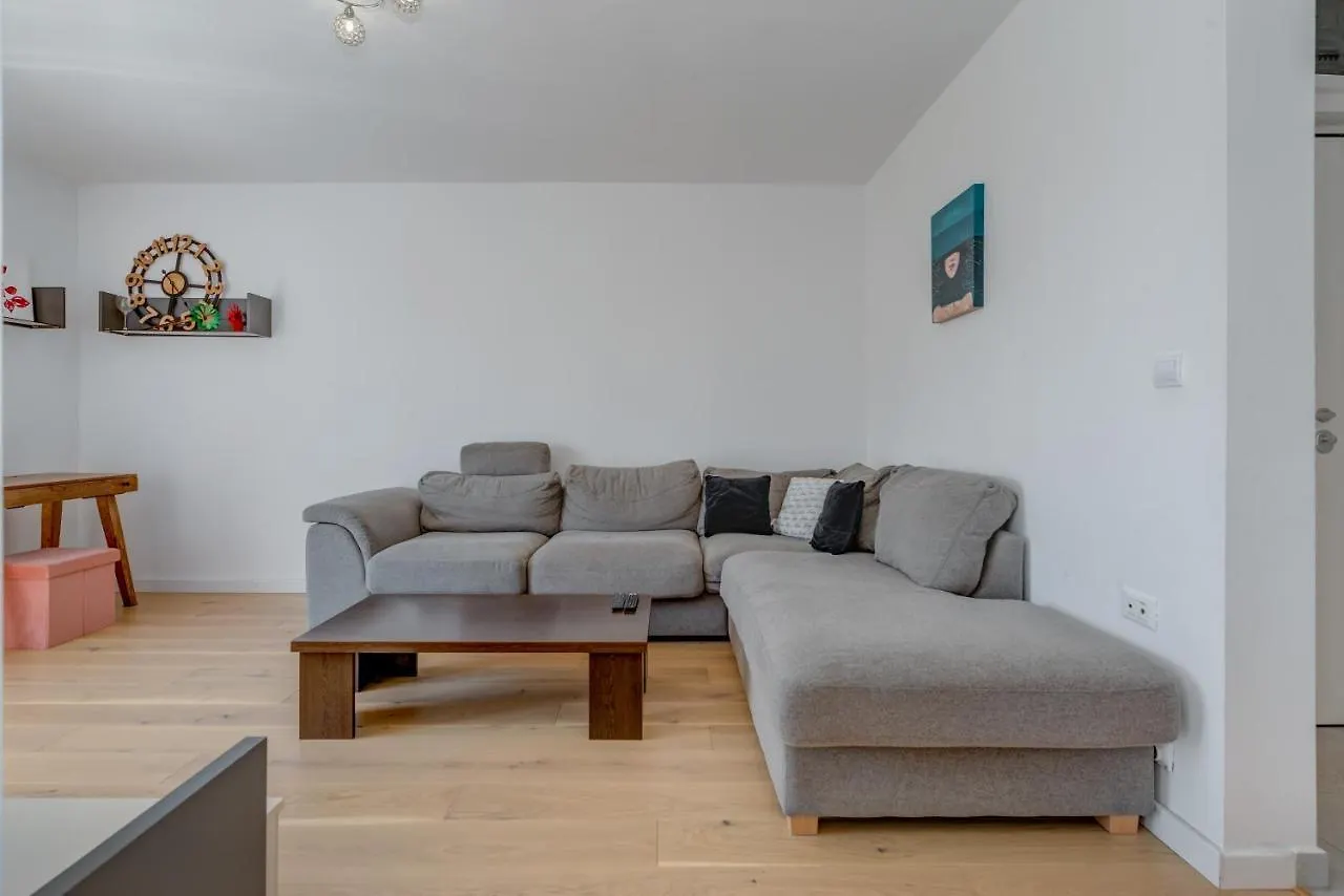 Modern 90 M2 Apt With Balcony W The Sea View Split
