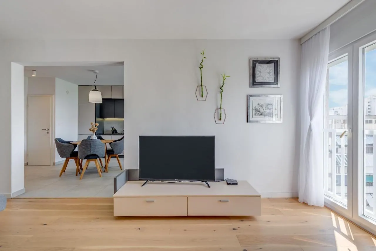 Modern 90 M2 Apt With Balcony W The Sea View Split Croatia